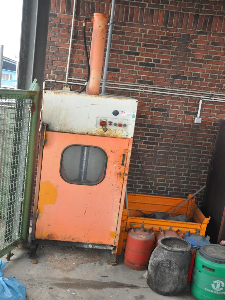 diverse schwimmende Arbeitsgeräte-1