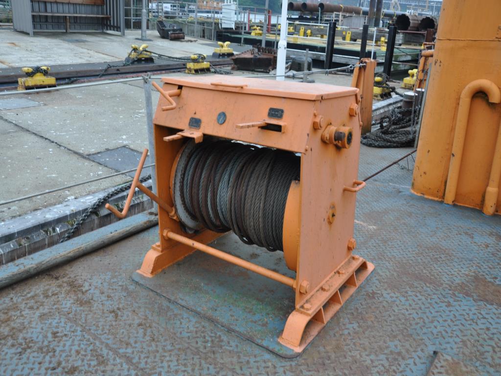 Różne narzędzia pływające-15