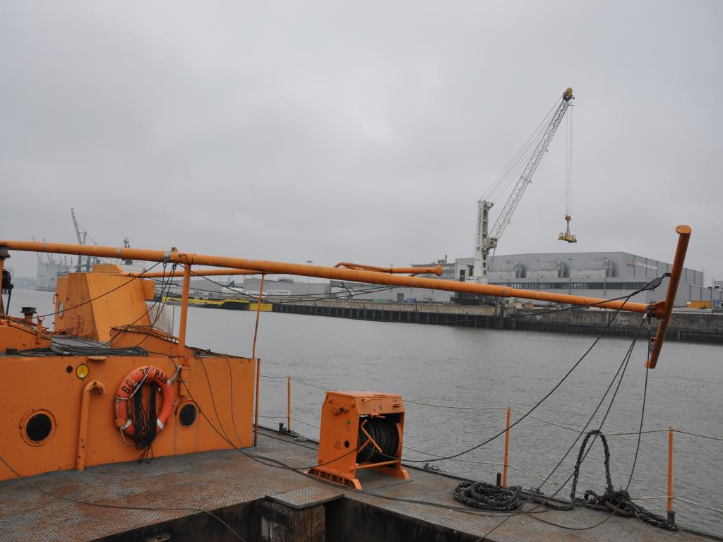 Różne narzędzia pływające-17