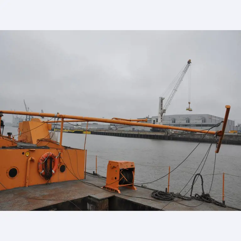 Diversos utensílios flutuantes-17