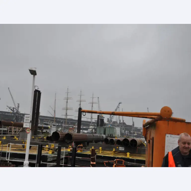 Diversos utensílios flutuantes-18