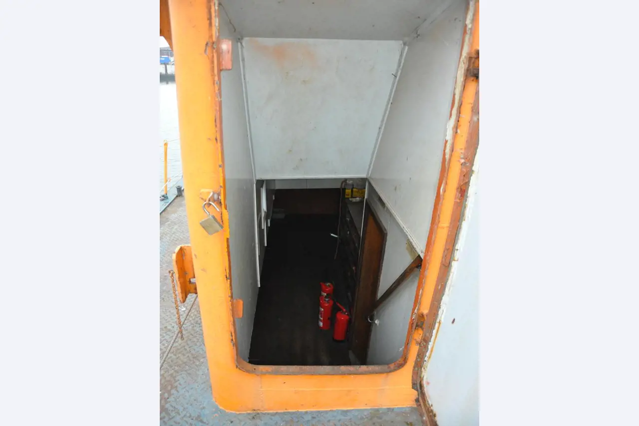 Diversos utensílios flutuantes-21