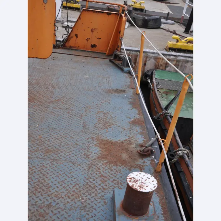 Diversos utensílios flutuantes-29