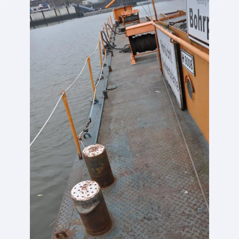 Diversos utensílios flutuantes-30