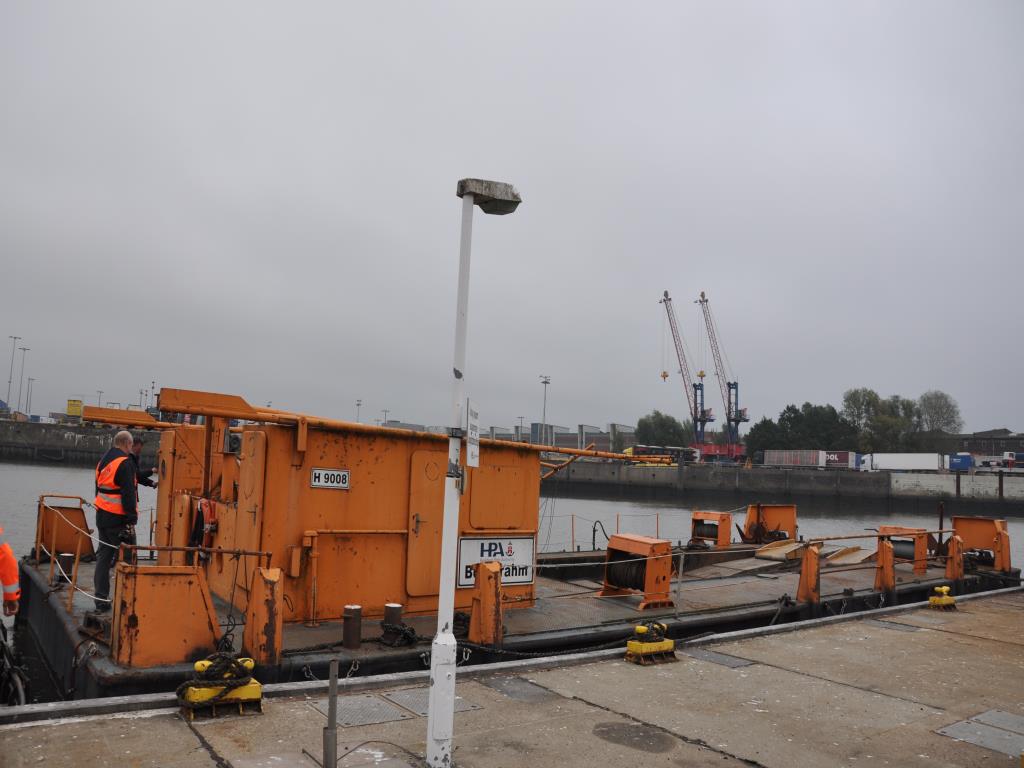 Różne narzędzia pływające-35