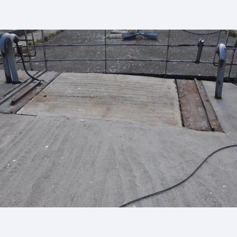 Betriebsausstattung aus dem Hafenumfeld/ Wasserbau-16