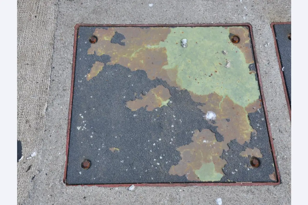 Betriebsausstattung aus dem Hafenumfeld/ Wasserbau-17