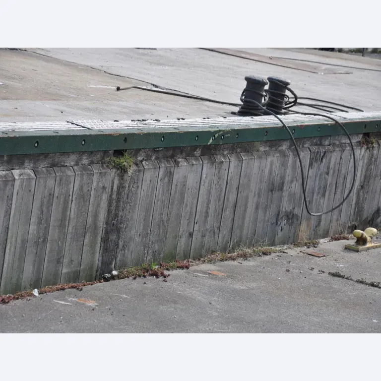 Betriebsausstattung aus dem Hafenumfeld/ Wasserbau-19