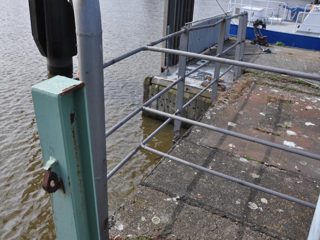 Obsługa sprzętu ze środowiska portowego/inżynieria hydrauliczna-11