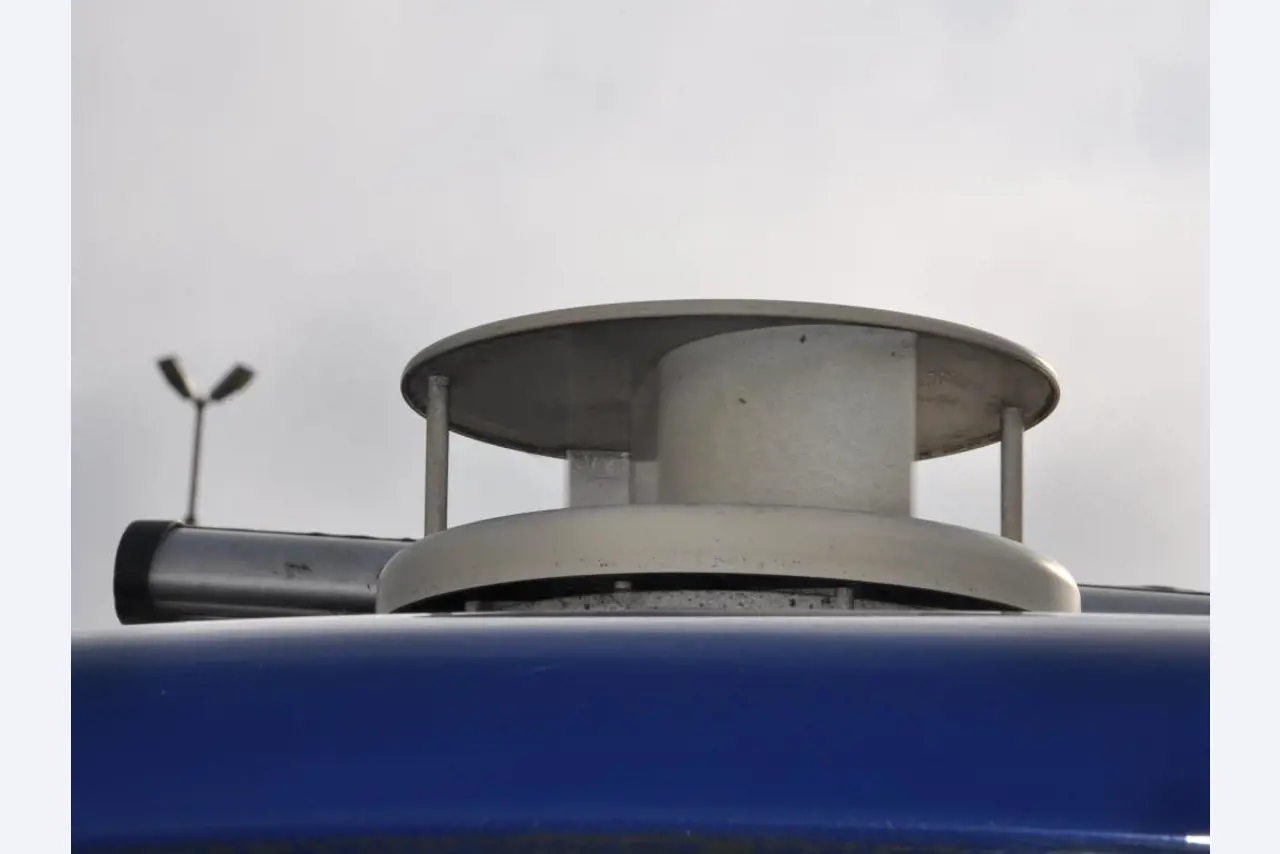 Betriebsausstattung aus dem Hafenumfeld/ Wasserbau-12