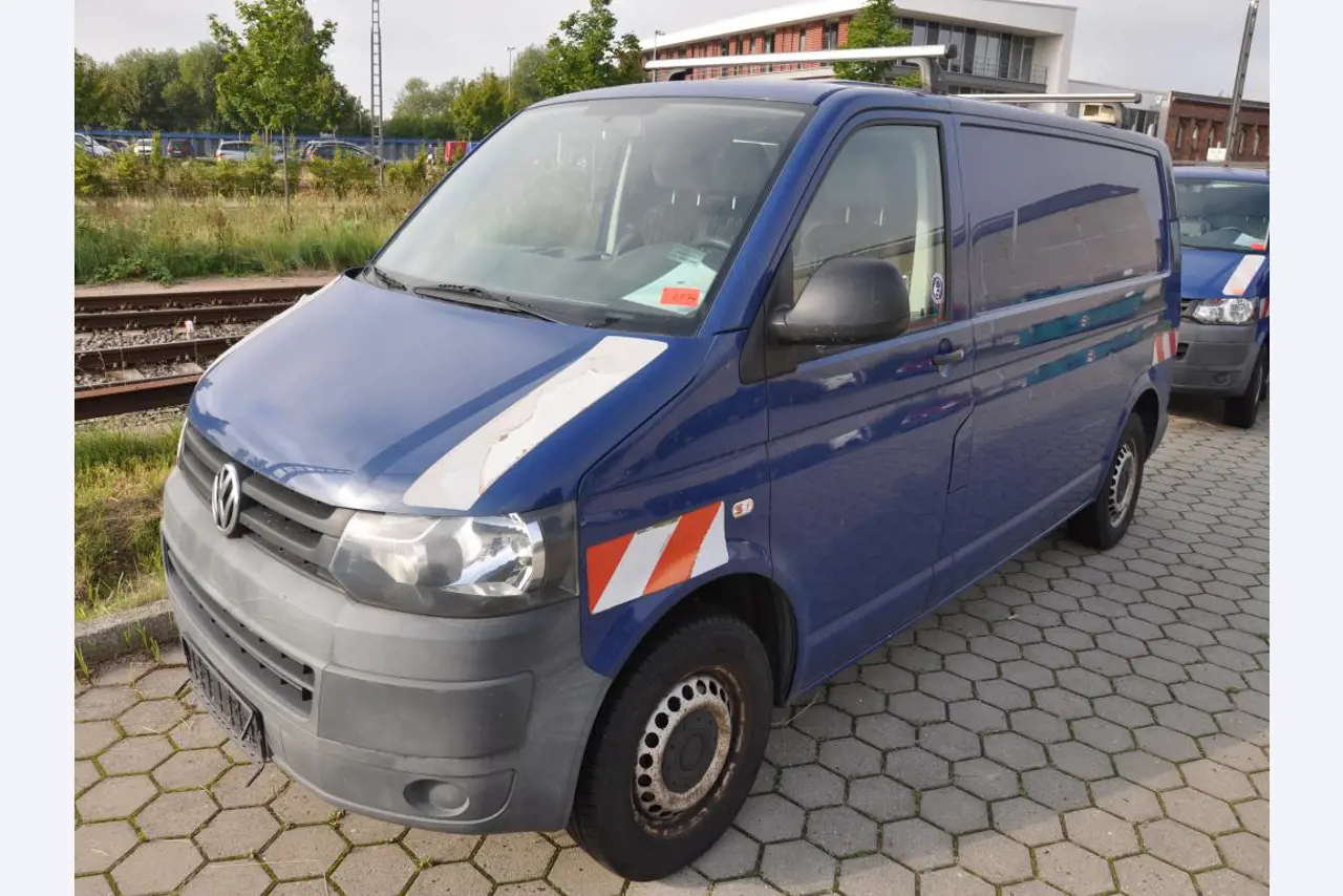 Betriebsausstattung aus dem Hafenumfeld/ Wasserbau-1