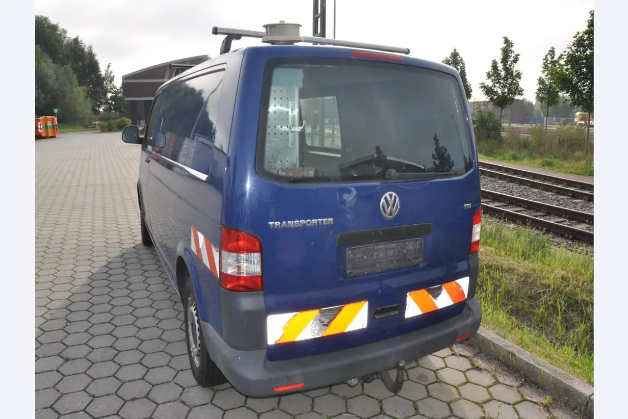 Betriebsausstattung aus dem Hafenumfeld/ Wasserbau-3