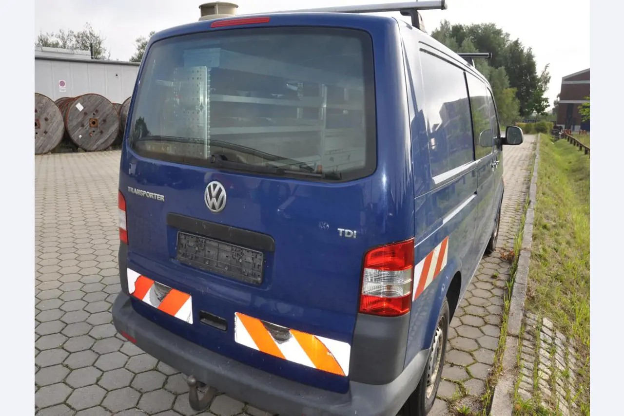 Betriebsausstattung aus dem Hafenumfeld/ Wasserbau-4