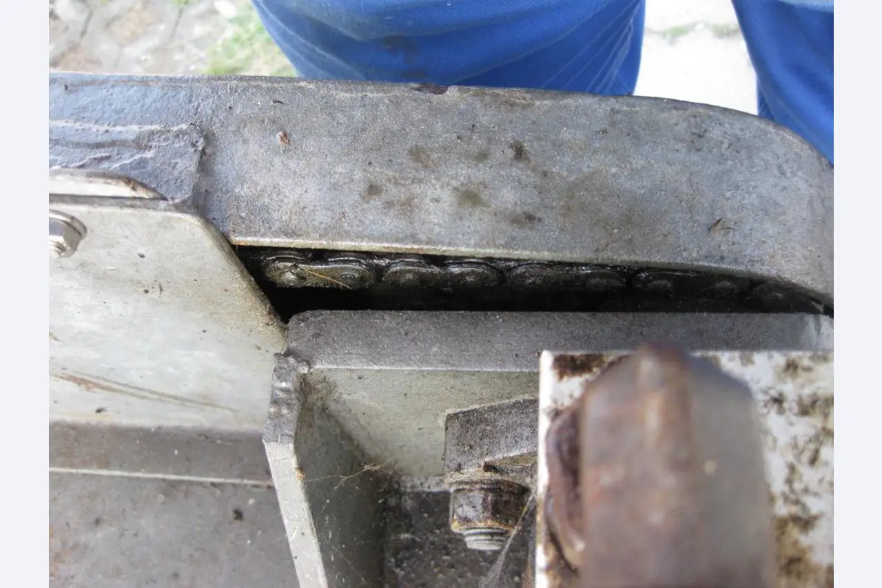 Betriebsausstattung aus dem Hafenumfeld/ Wasserbau-4