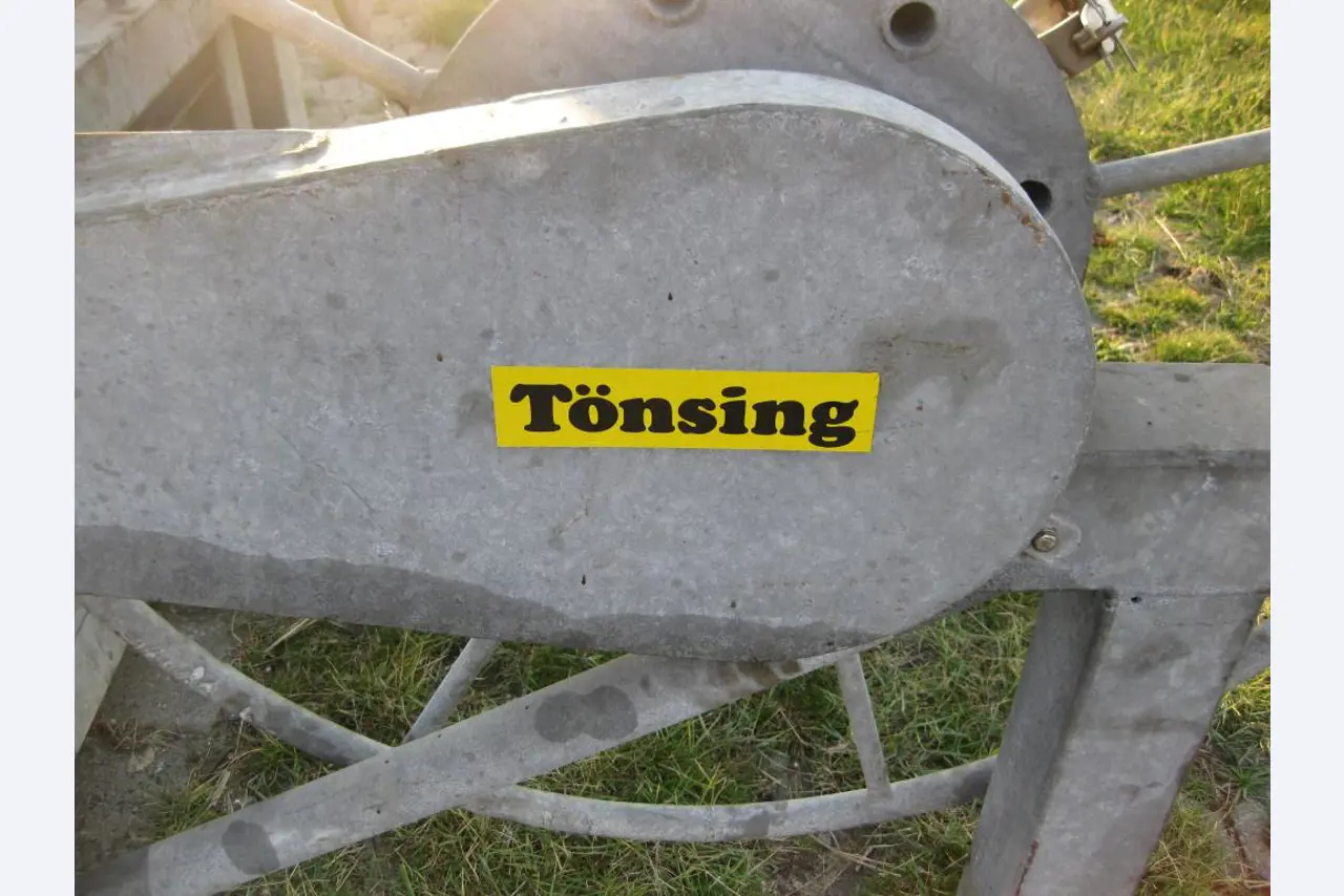 Betriebsausstattung aus dem Hafenumfeld/ Wasserbau-5