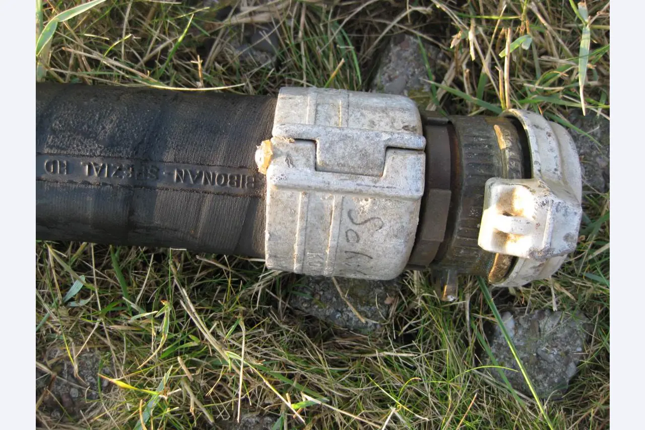 Betriebsausstattung aus dem Hafenumfeld/ Wasserbau-7