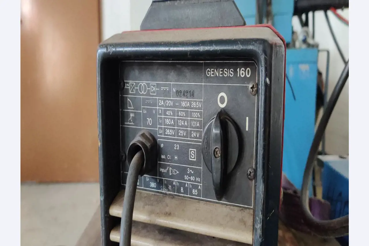 Wyposażenie warsztatowe/kanalizacyjne z terenu portu-2