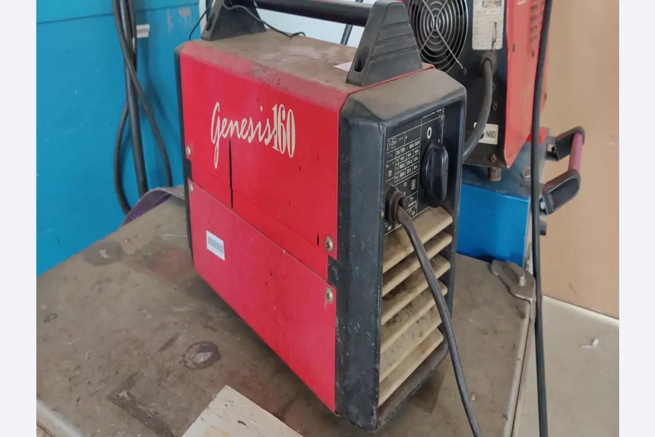 Wyposażenie warsztatowe/kanalizacyjne z terenu portu-1