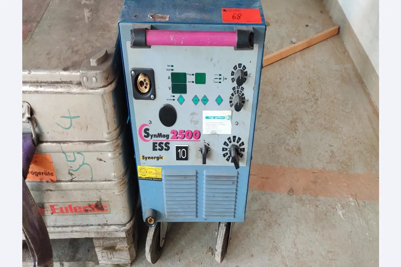 Dílenské/instalatérské vybavení z oblasti přístavu-1
