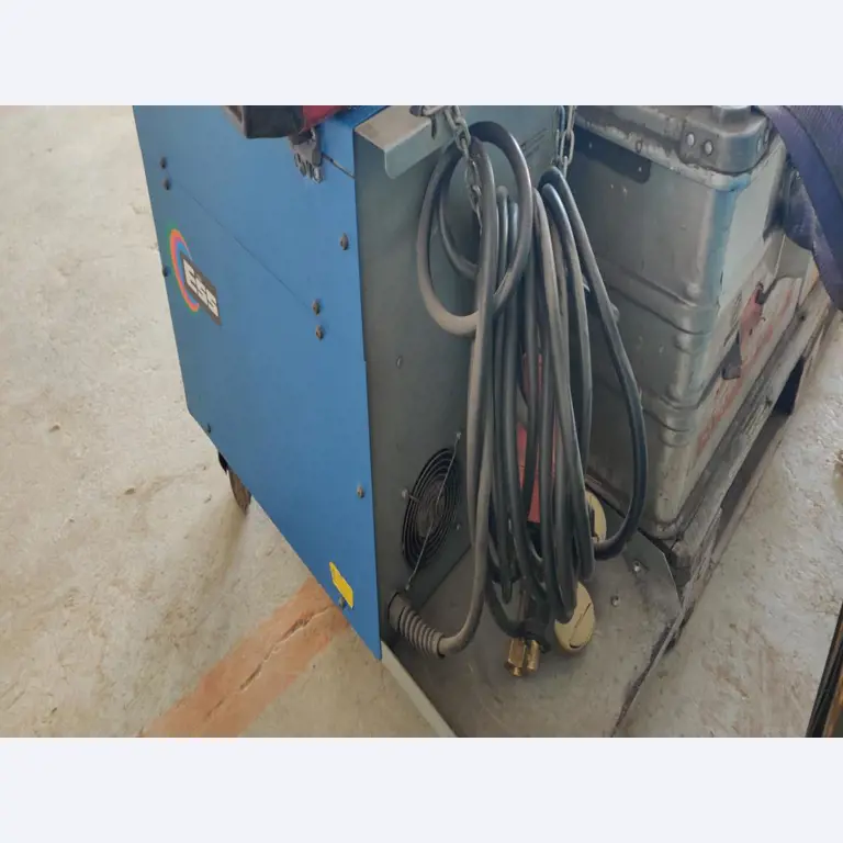 Dílenské/instalatérské vybavení z oblasti přístavu-3