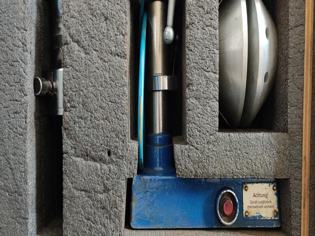 Dílenské/instalatérské vybavení z oblasti přístavu-3