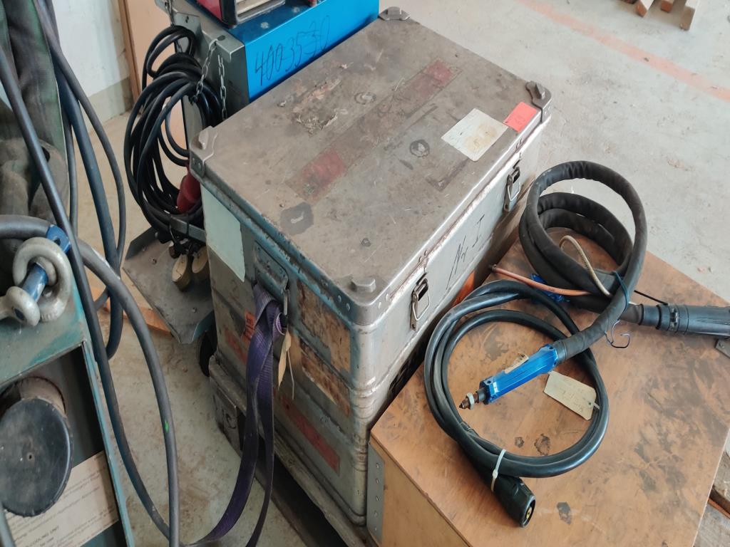 Dílenské/instalatérské vybavení z oblasti přístavu-5