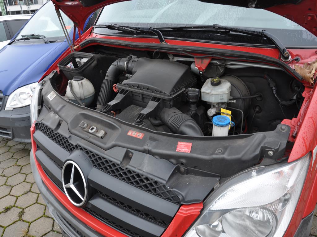 Dobrze utrzymane maszyny do obróbki drewna, systemy odciągowe i narzędzia ręczne w warsztacie/porcie drzewnym-13