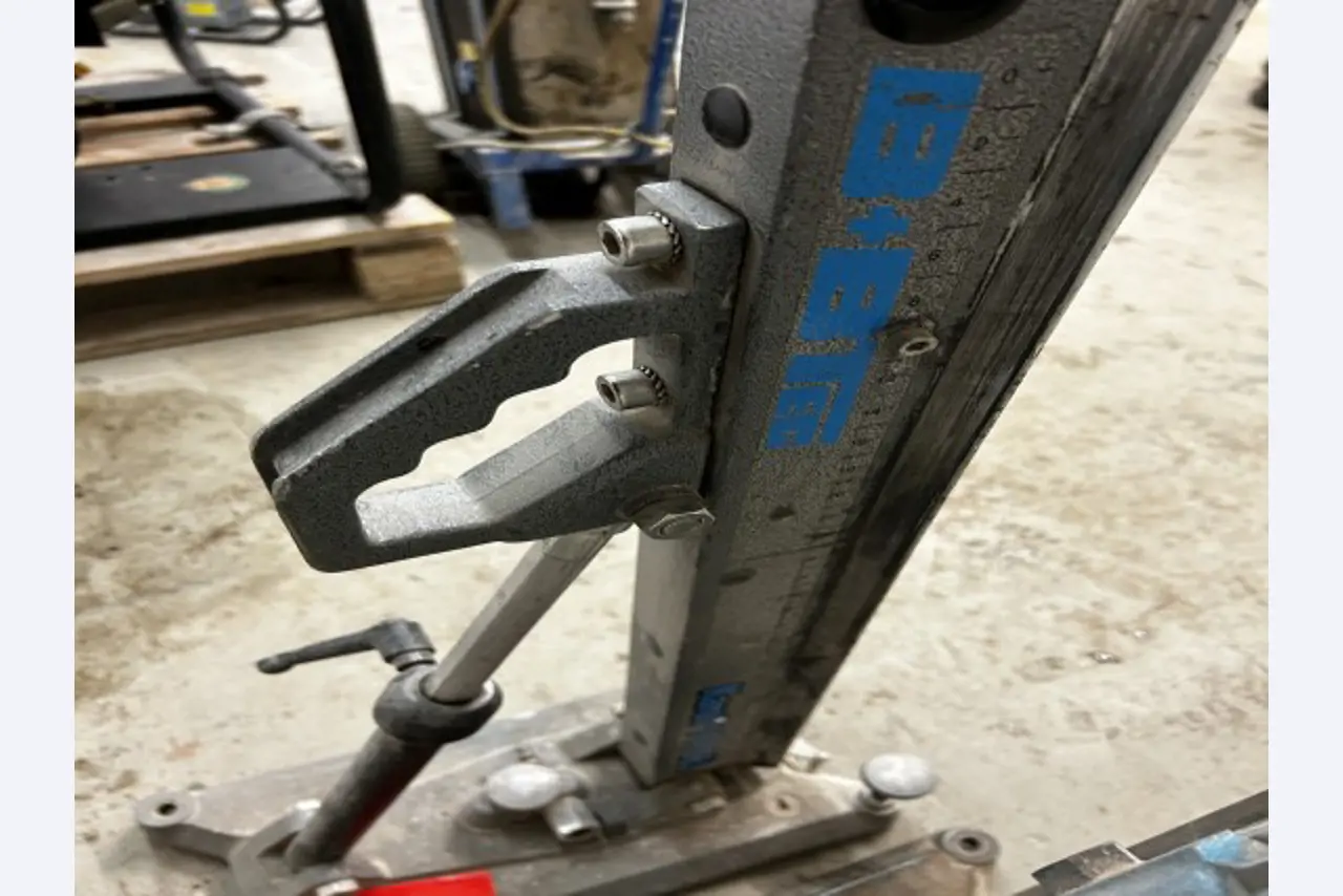 Working ship (direction finding boat) "Deepenschriewer IV" <br>and living barge "WS 3"-3