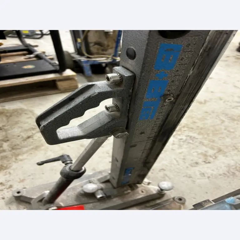 Working ship (direction finding boat) "Deepenschriewer IV" <br>and living barge "WS 3"-3