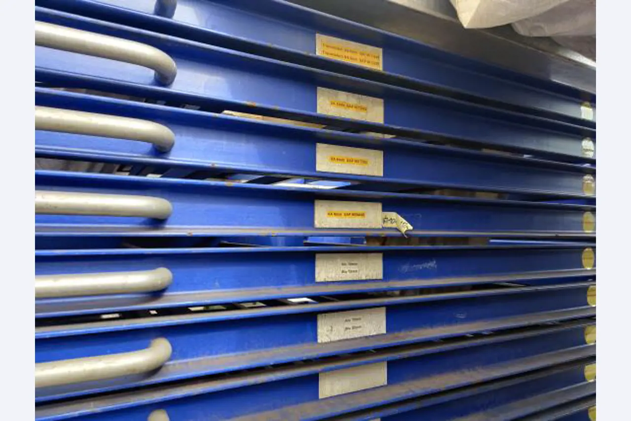 Working ship (direction finding boat) "Deepenschriewer IV" <br>and living barge "WS 3"-8