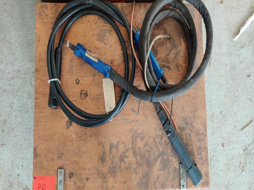 Equipos de taller y fontanería de la zona portuaria-2