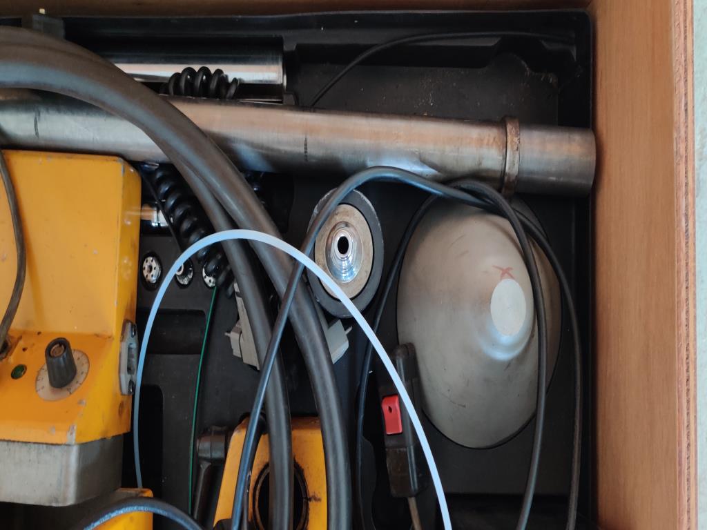 Equipos de taller y fontanería de la zona portuaria-5