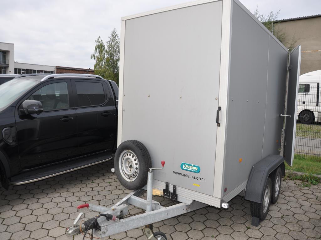 Equipos de taller y fontanería de la zona portuaria-3