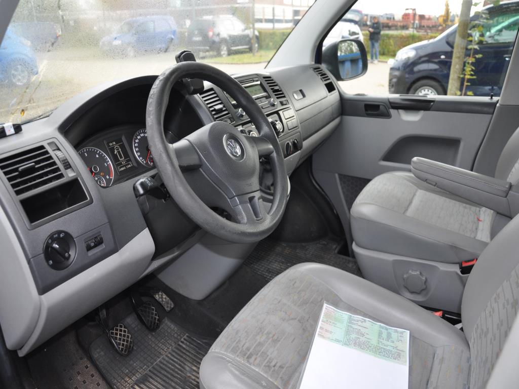 Dílenské/instalatérské vybavení z oblasti přístavu-8