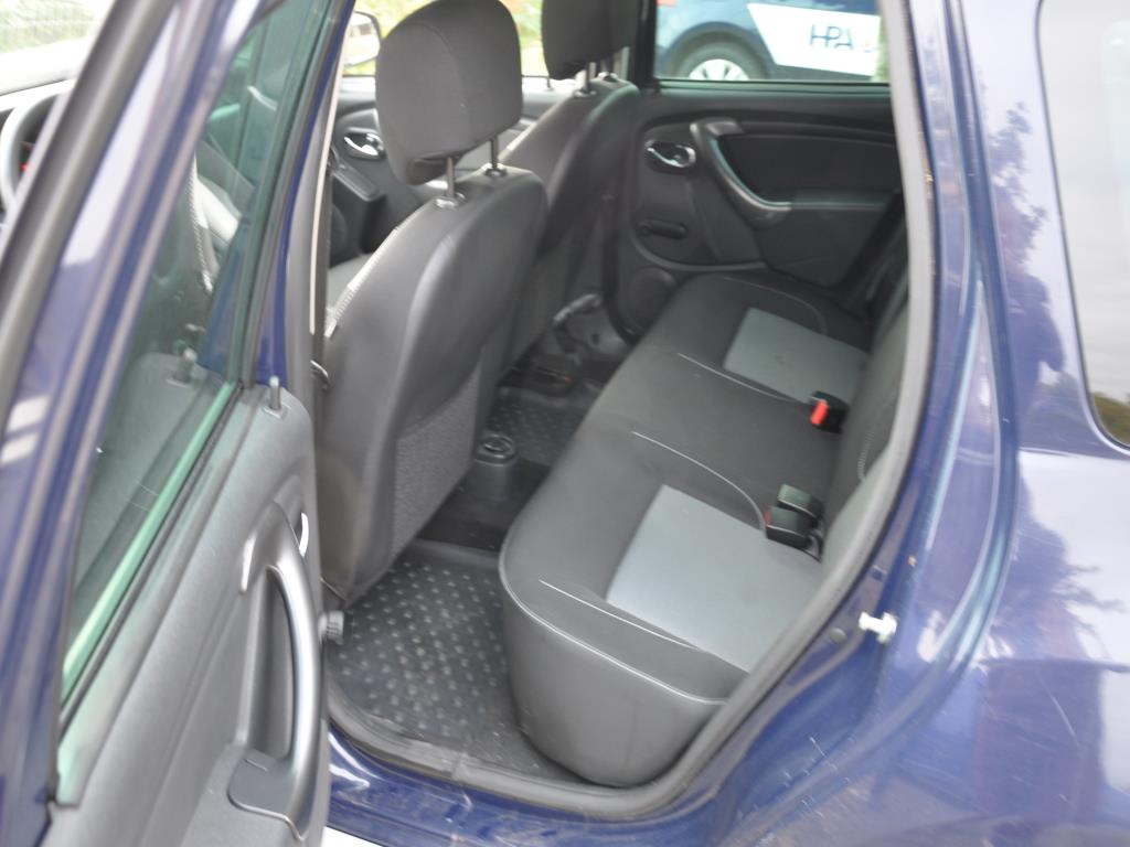 Equipos de taller y fontanería de la zona portuaria-14