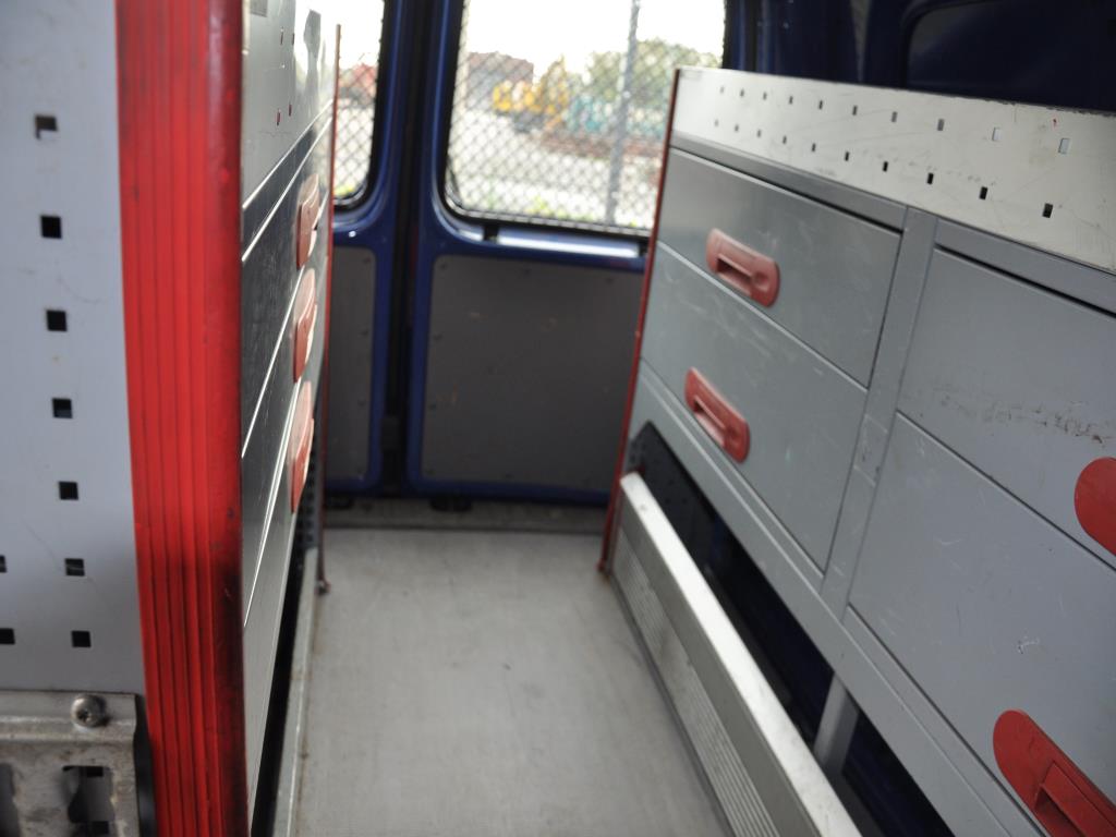 Equipos de taller y fontanería de la zona portuaria-13