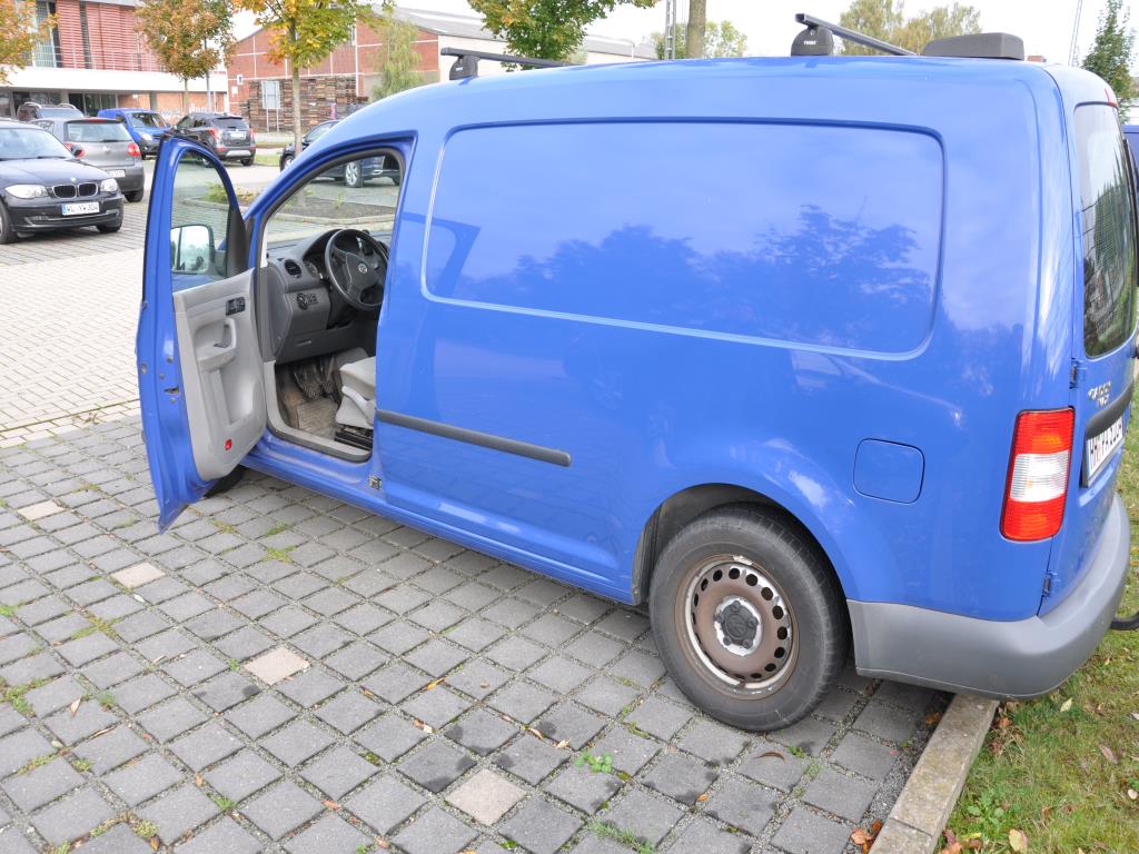 Equipos de taller y fontanería de la zona portuaria-2