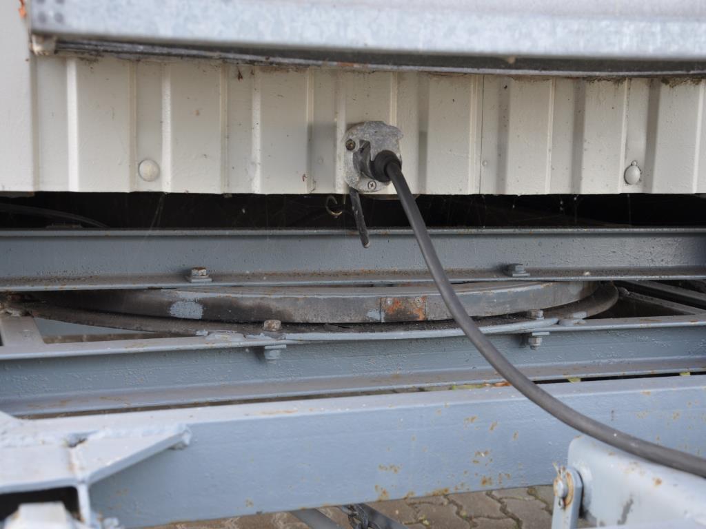 Različna oprema za menze in delavnice z območja pristanišča-17