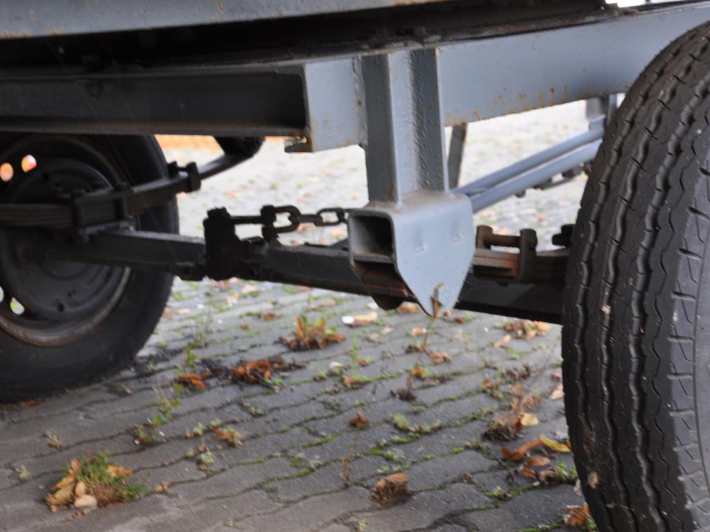 Različna oprema za menze in delavnice z območja pristanišča-18