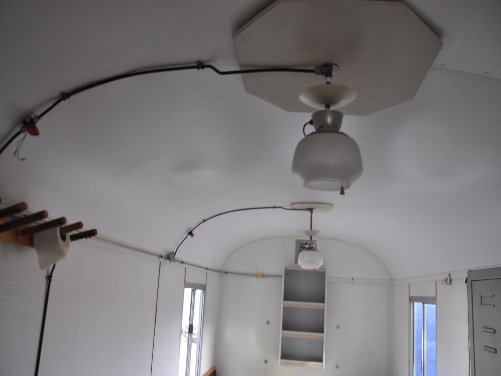 Različna oprema za menze in delavnice z območja pristanišča-7