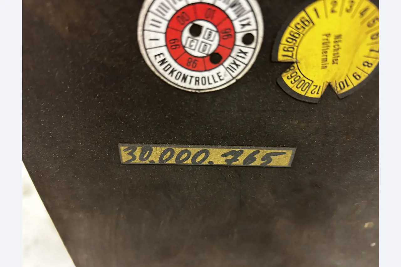 Werkstatt/ Klempnereinrichtung aus dem Hafenumfeld-1