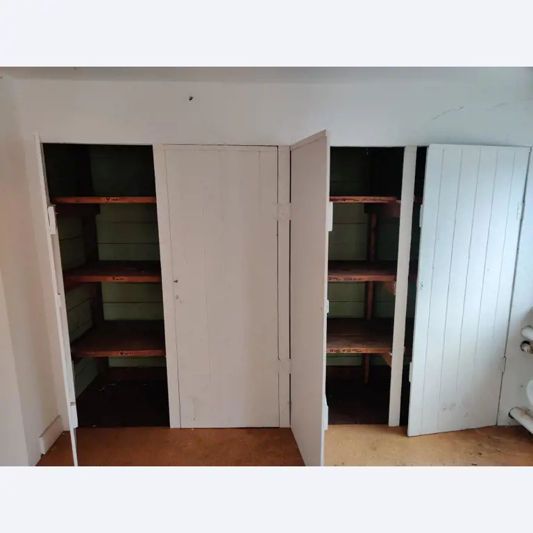 Werkstatt/ Klempnereinrichtung aus dem Hafenumfeld-44