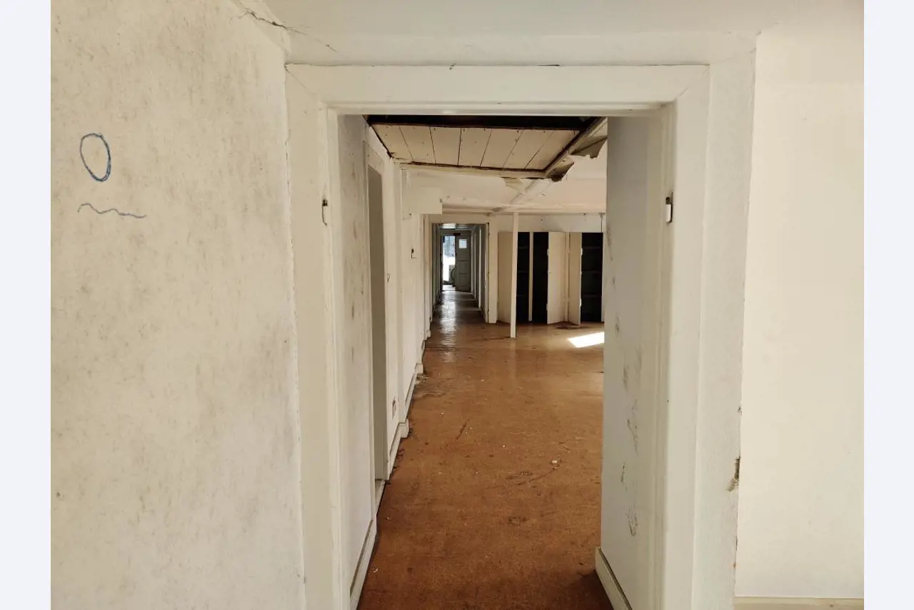 Werkstatt/ Klempnereinrichtung aus dem Hafenumfeld-59