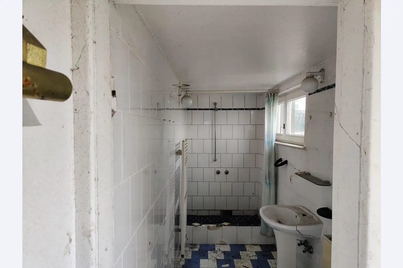 Werkstatt/ Klempnereinrichtung aus dem Hafenumfeld-71