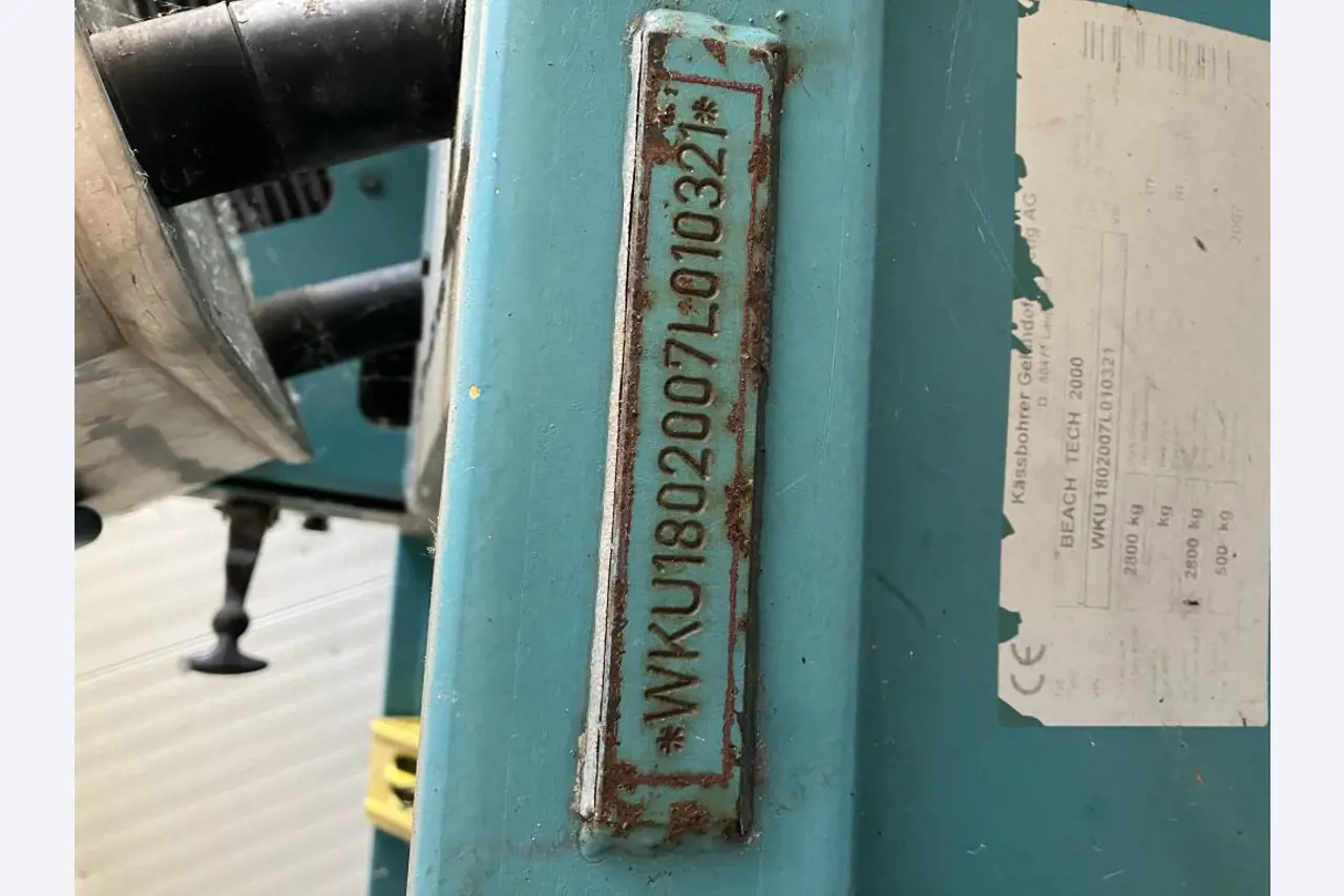 div. Kantineneinrichtung sowie Werkstattzubehör aus dem Hafenumfeld-30
