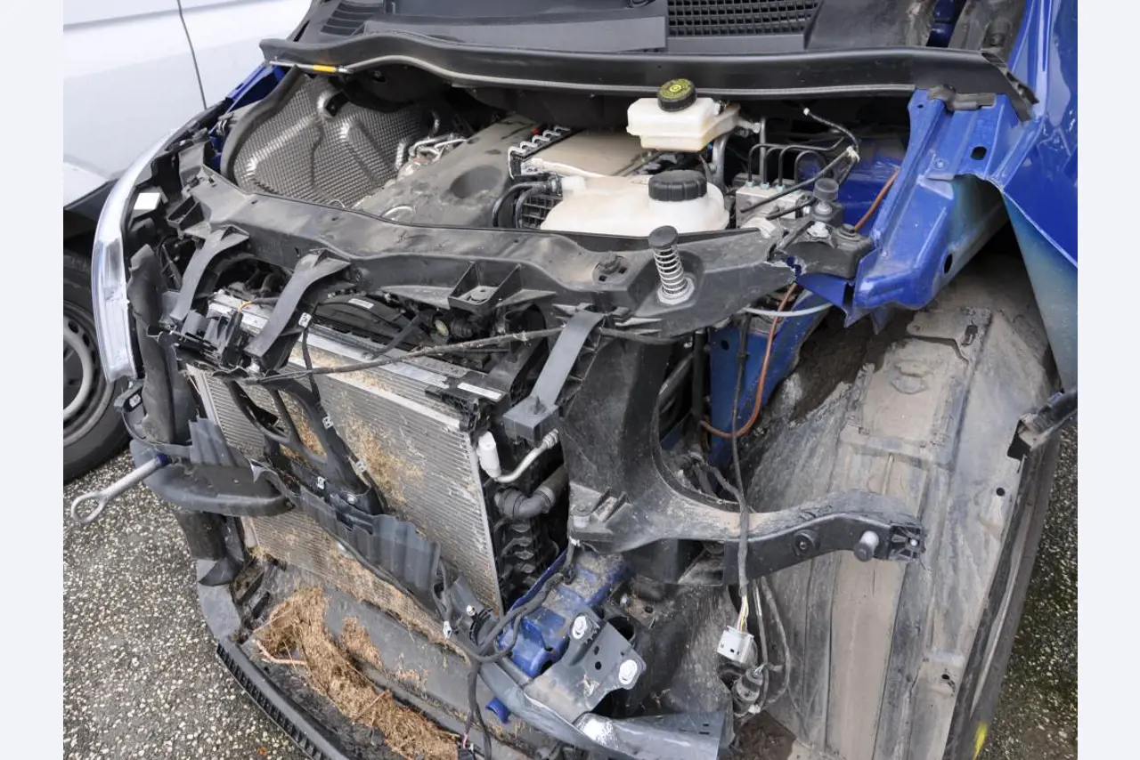 div. Kantineneinrichtung sowie Werkstattzubehör aus dem Hafenumfeld-15