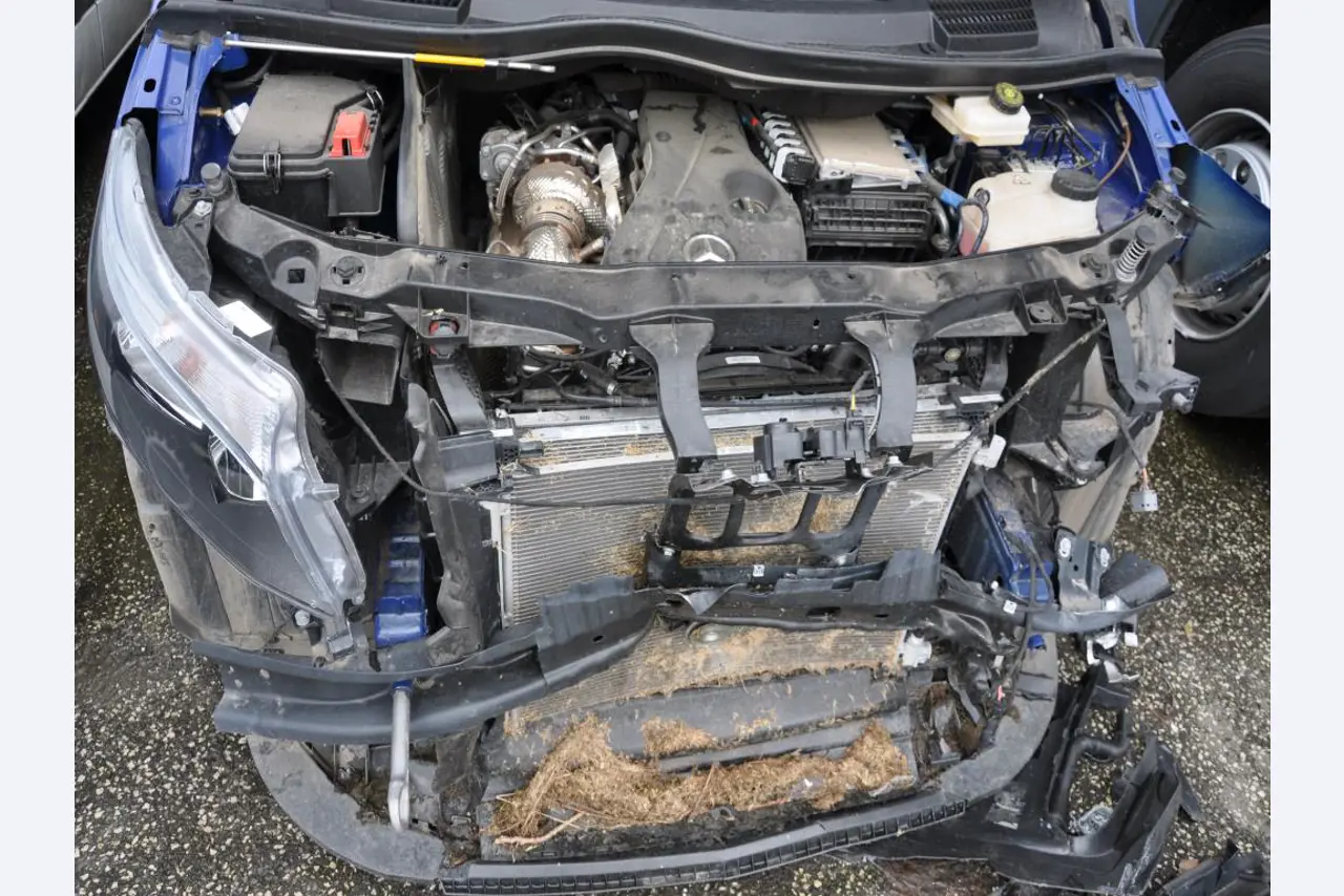 div. Kantineneinrichtung sowie Werkstattzubehör aus dem Hafenumfeld-18