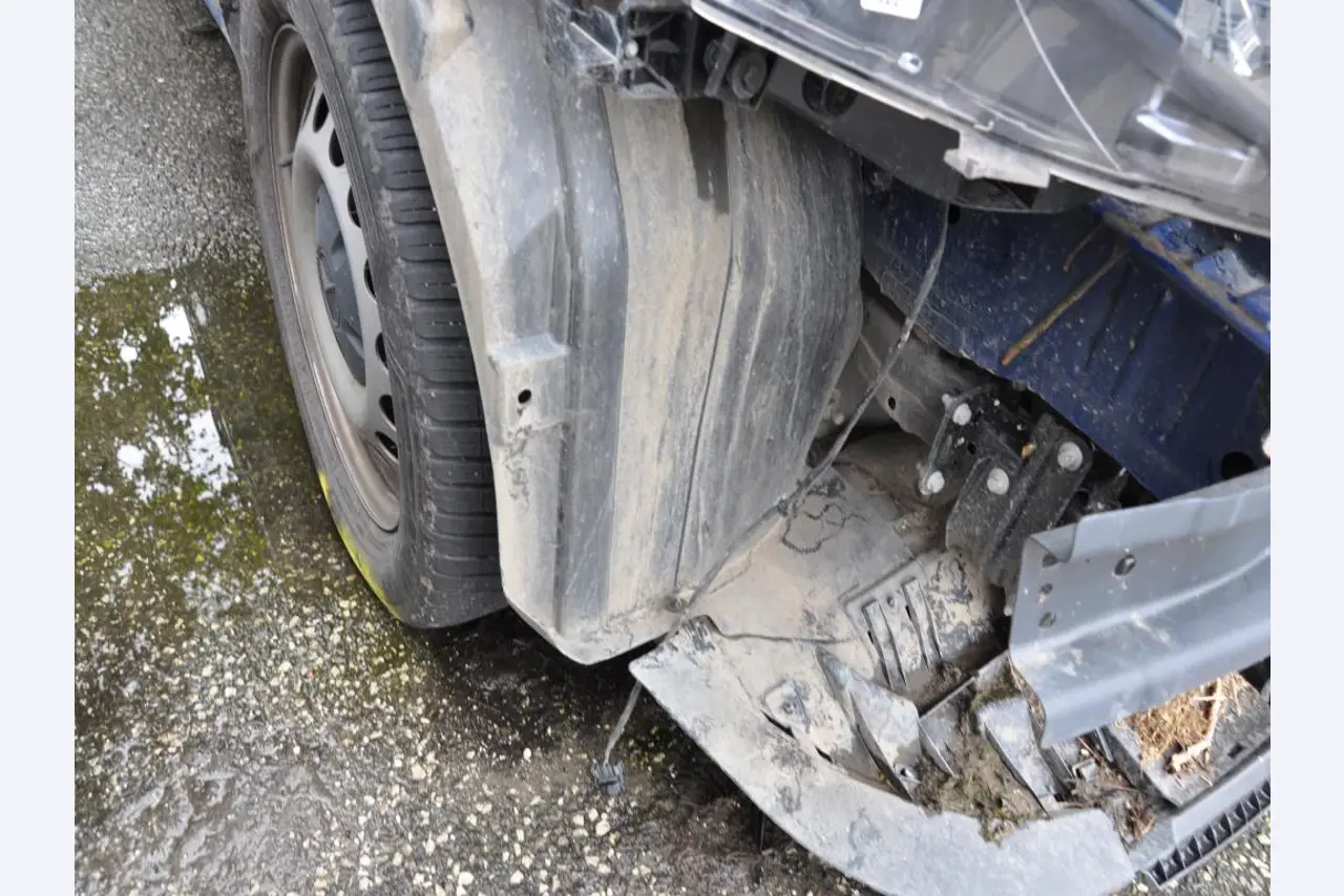 div. Kantineneinrichtung sowie Werkstattzubehör aus dem Hafenumfeld-20