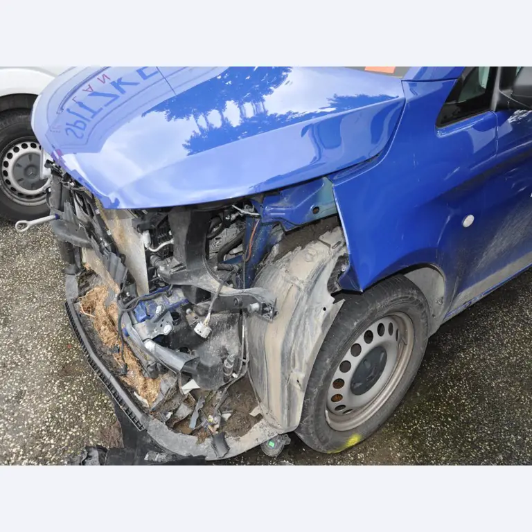 div. Kantineneinrichtung sowie Werkstattzubehör aus dem Hafenumfeld-22