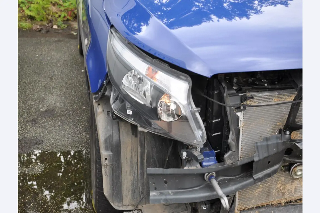 div. Kantineneinrichtung sowie Werkstattzubehör aus dem Hafenumfeld-24